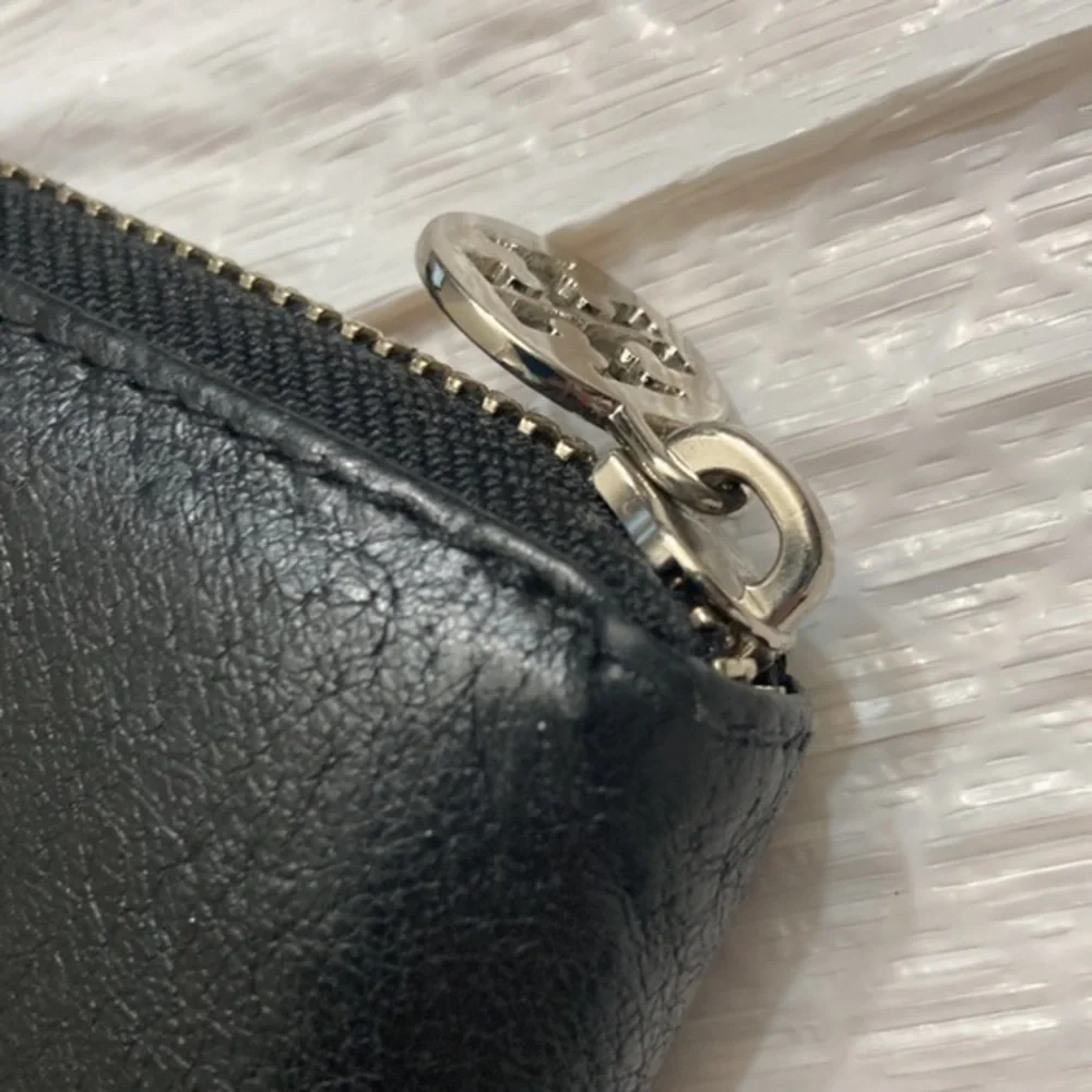 Tory Burch black leather logo clutch wallet
